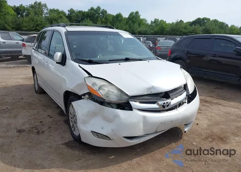 2008 Toyota Sienna Limited z USA, uszkodzony, nr VIN 5TDBK22C98S014316